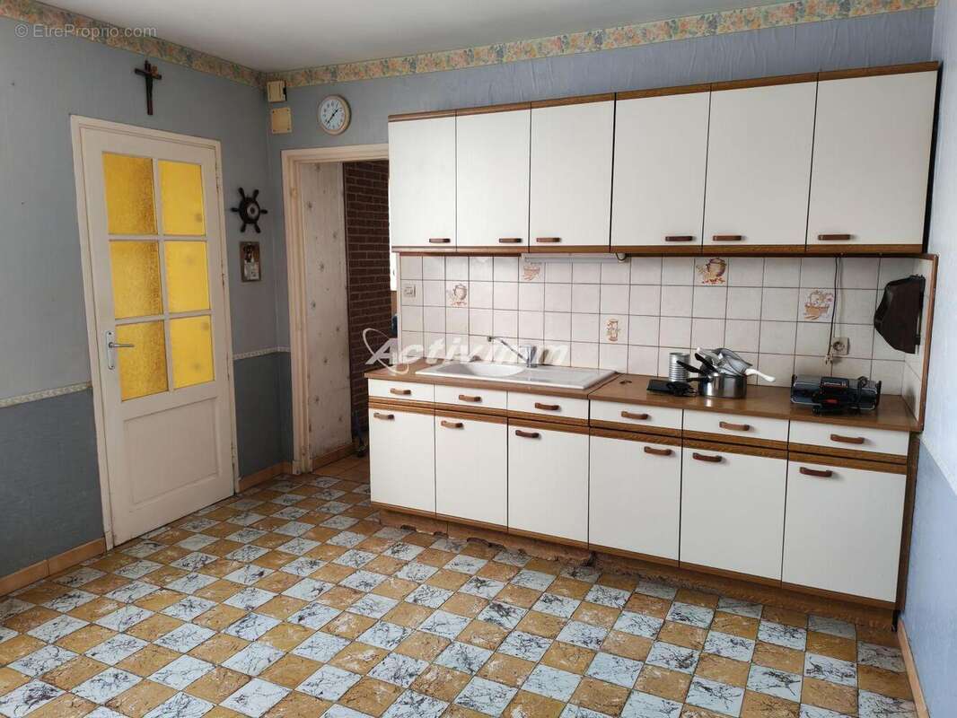 4282 19 - Maison à HESDIN