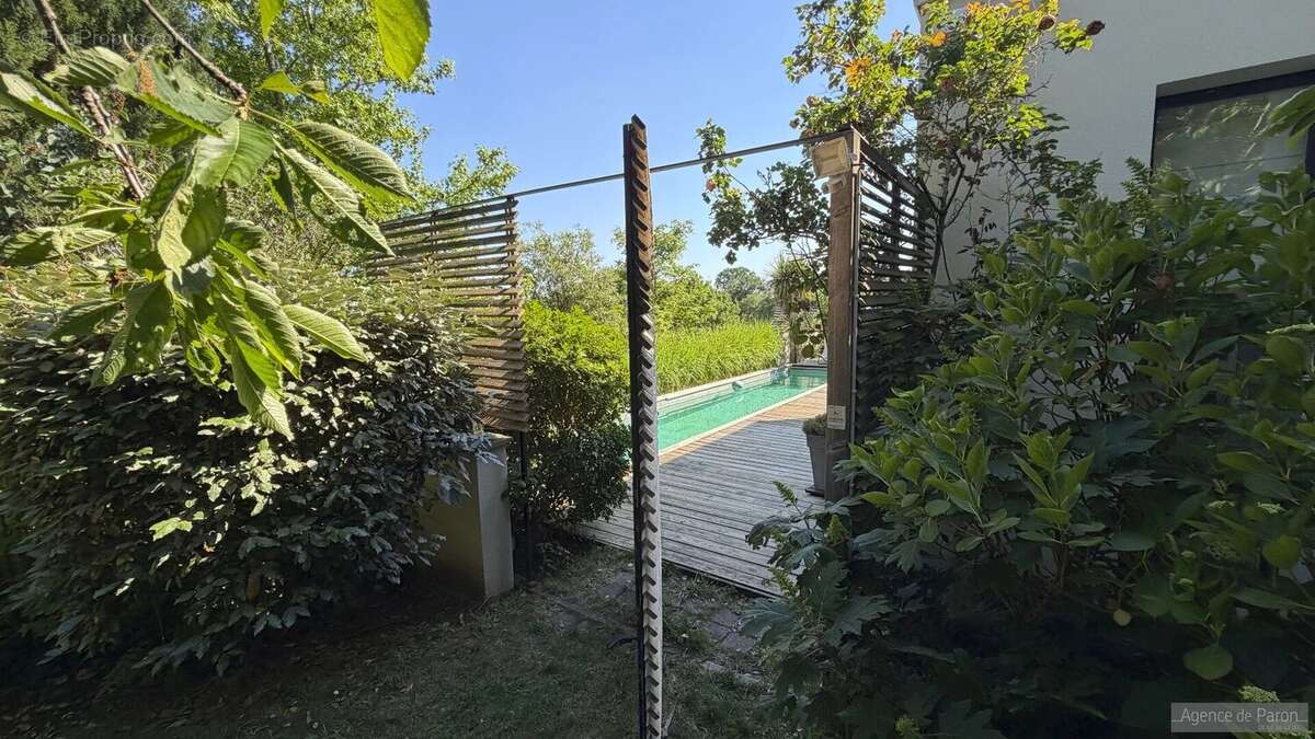 Maison à VERRIERES-LE-BUISSON