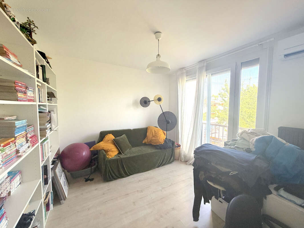 Maison T5 avec garage sur un terrain de 4402 - photo 6