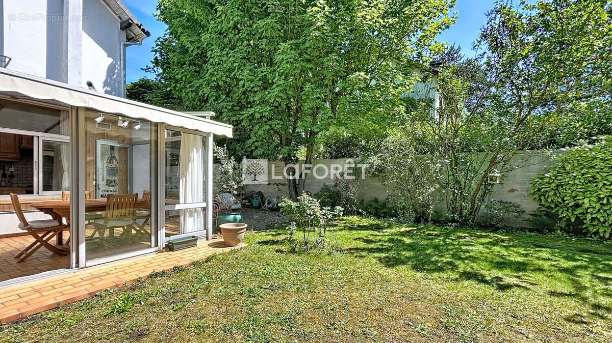 Maison à LE VESINET