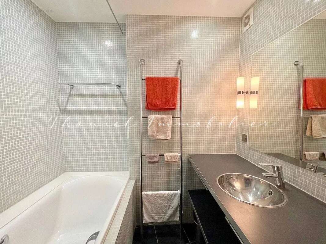 Appartement à GRIMAUD