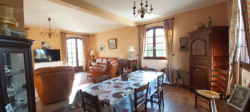 Maison à VERNEUIL-SUR-VIENNE