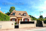 Maison à CHEVRY-COSSIGNY