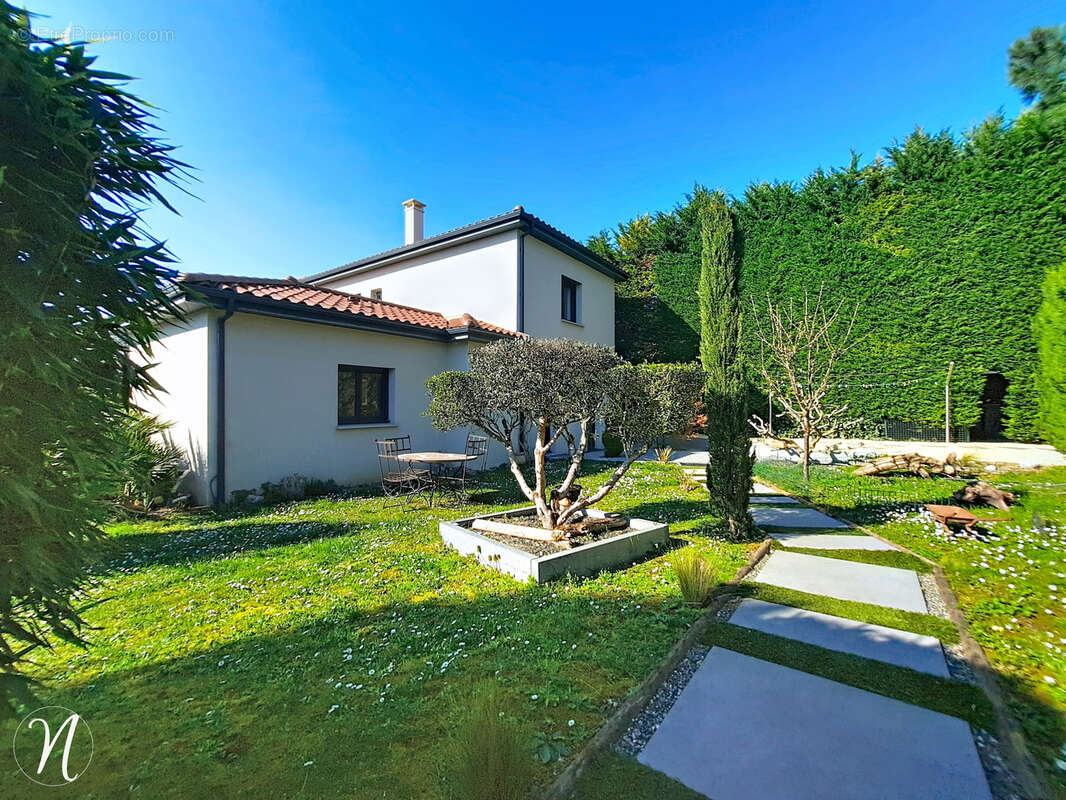 Maison à TERNAY