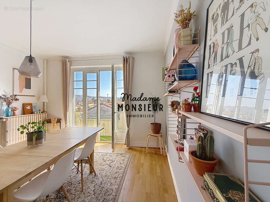 Appartement à BOURGOIN-JALLIEU