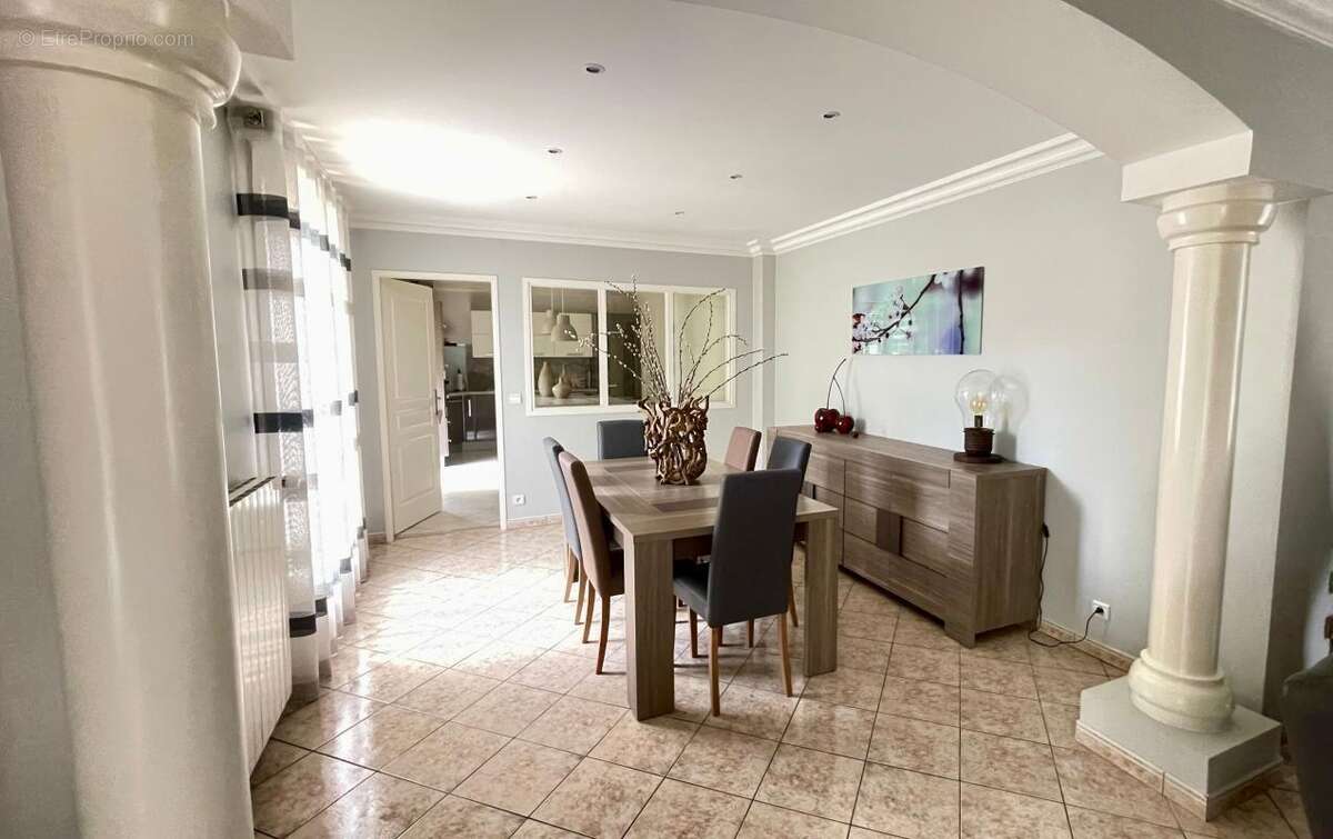 Maison à SAINT-JEAN-DE-BEAUREGARD