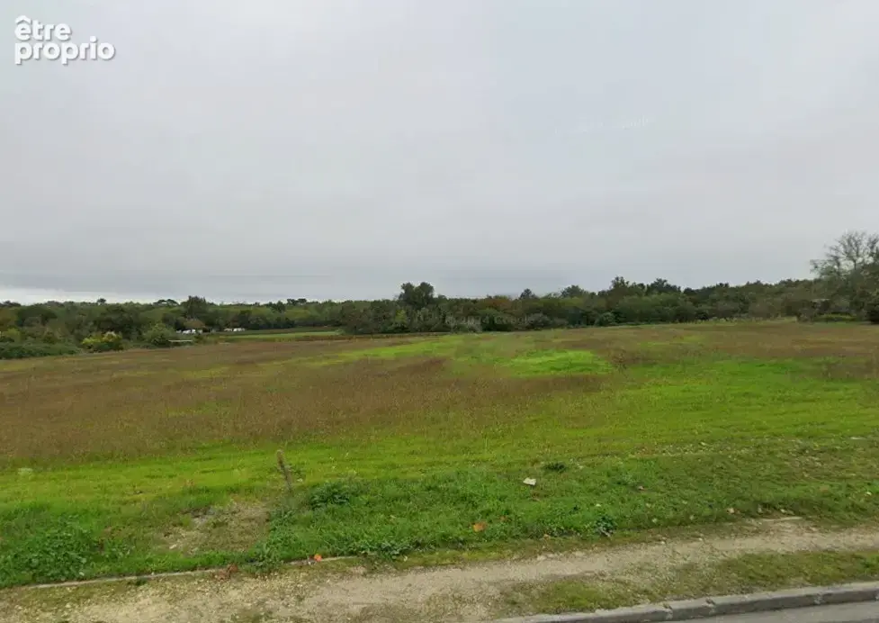 Terrain à CASTRES-GIRONDE