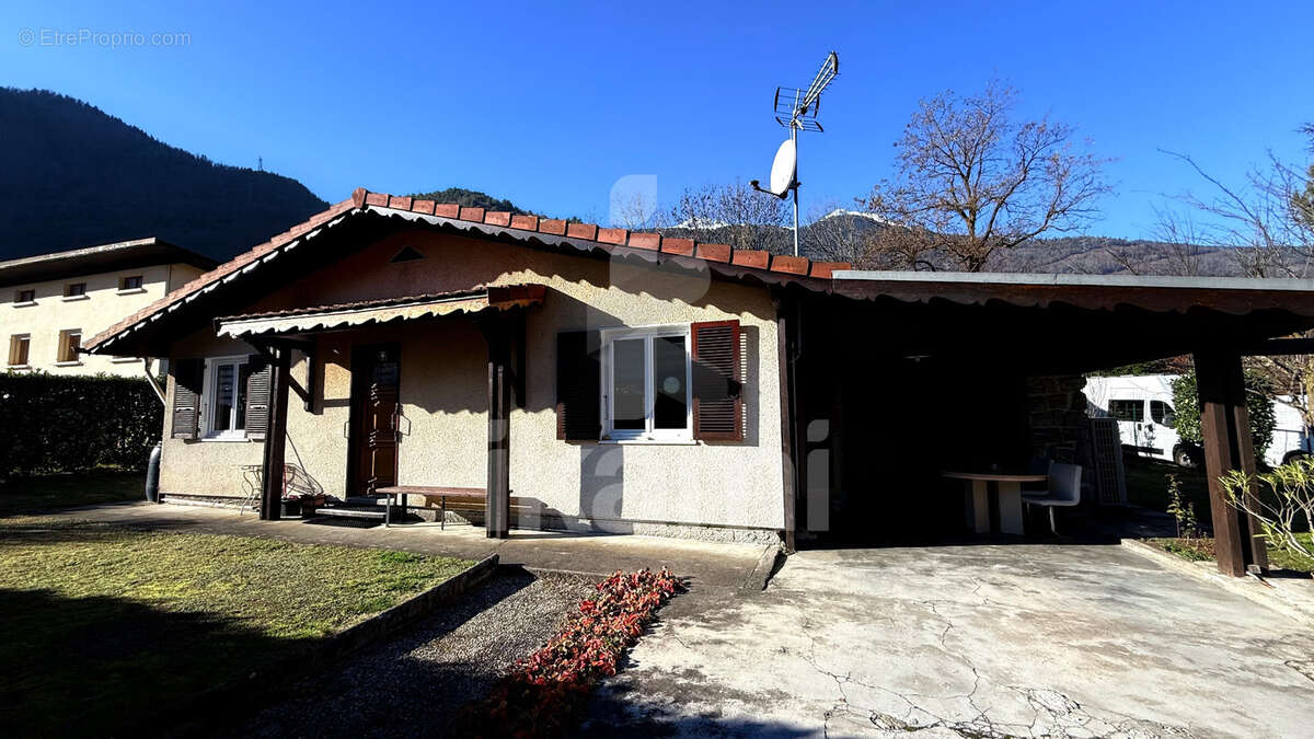 Maison à ROGNAIX