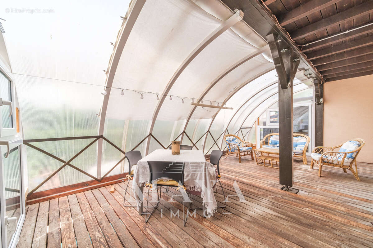 Maison à VILLAGE-NEUF