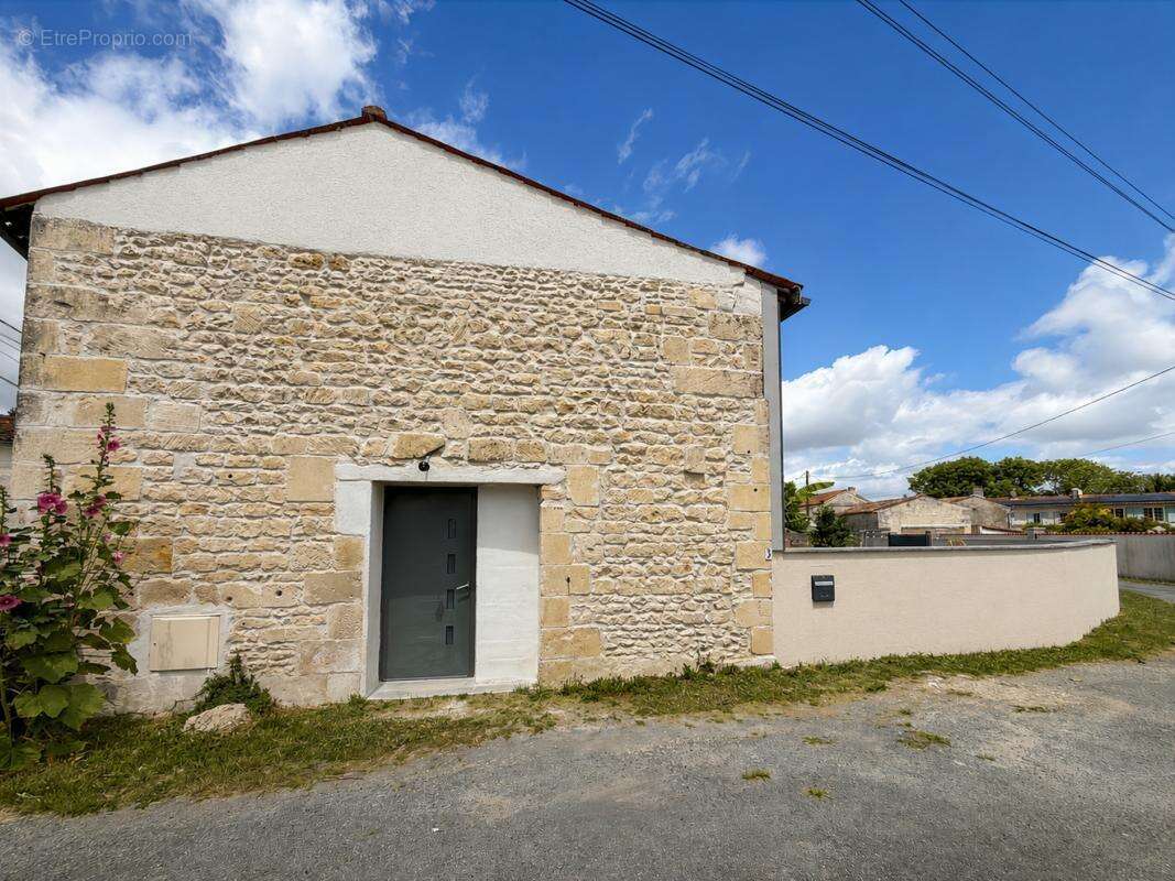 Maison 150 m² à Thenac  - photo 6