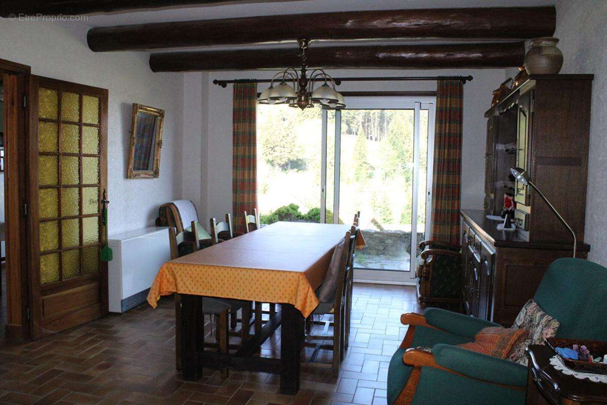 Exclusivité Maison avec deux habitations de 166 m2 sur une parcelle de 5400 m² - photo 10