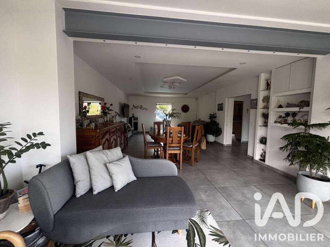 Photo 4 - Maison à LE CANNET-DES-MAURES