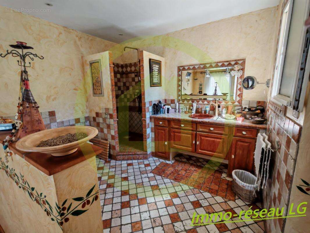 Maison à LE CASTELLET