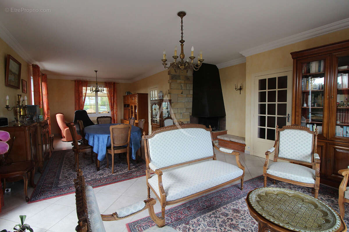 Maison à HUISSEAU-SUR-COSSON