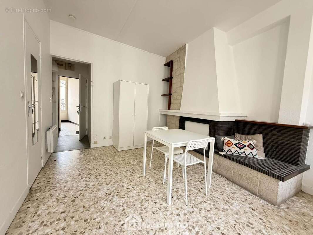 Entièrement meublé - Appartement à LAON