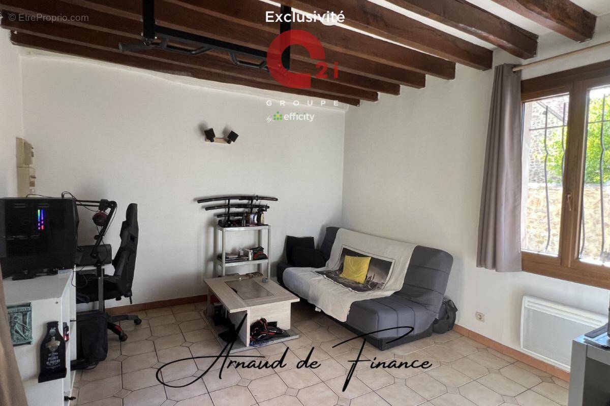 Appartement à VAUGRIGNEUSE