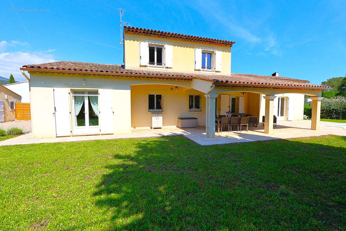 Villa Peymeinade 170 m² avec piscine et jardin 1493 m² - photo 2