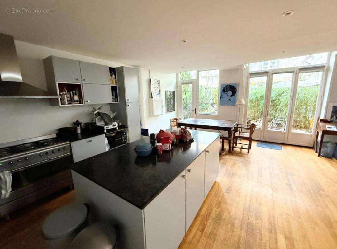 Maison à PARIS-19E