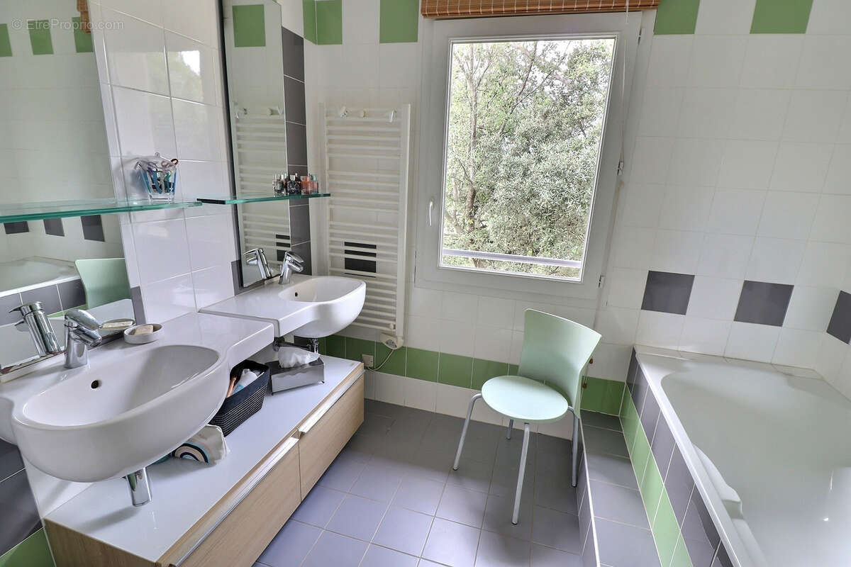 Maison à SAINT-DREZERY