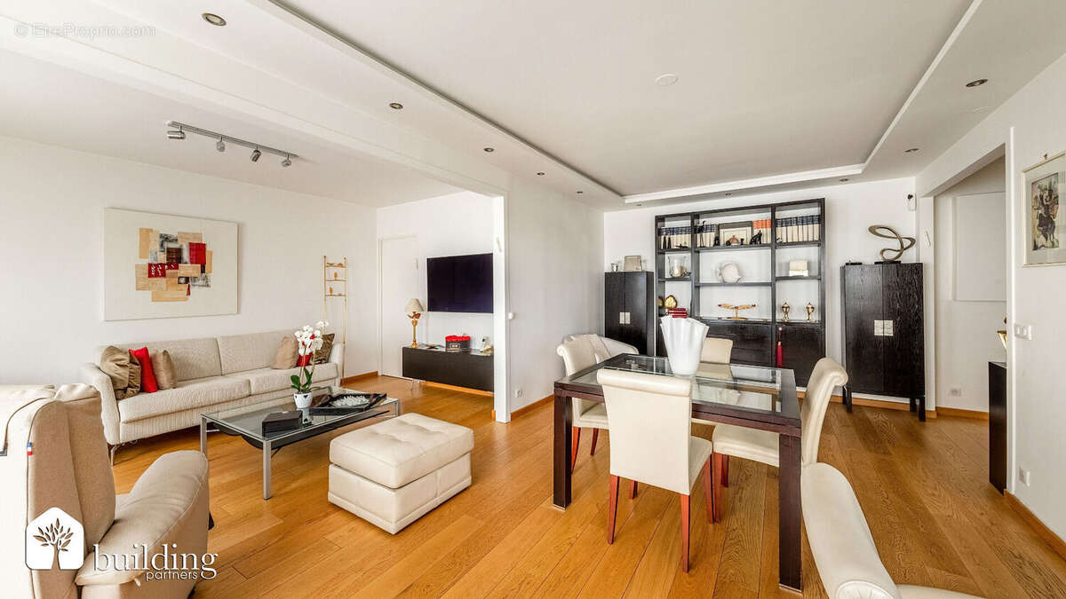 Appartement à LEVALLOIS-PERRET
