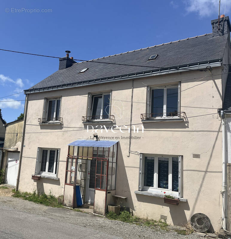 Maison à CAMORS