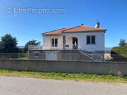 Maison à PERIGNEUX