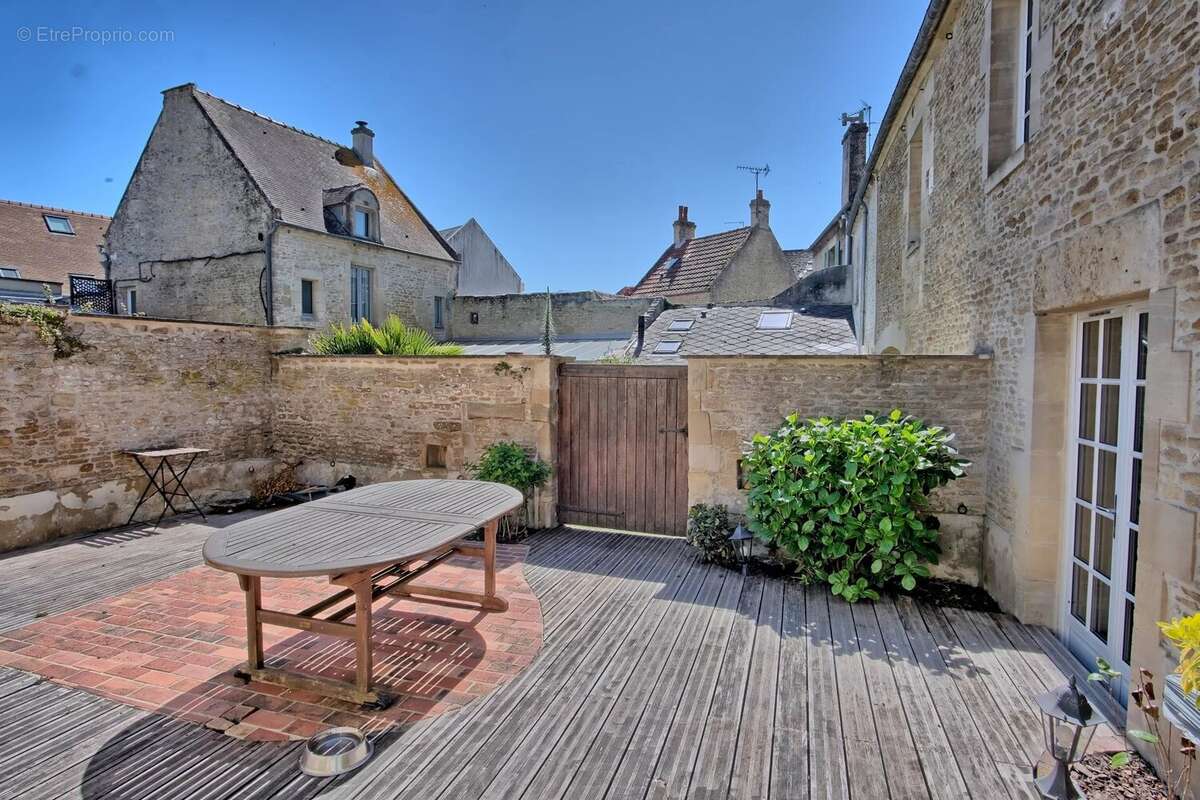 Maison à BERNIERES-SUR-MER
