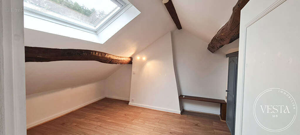 Maison à FLEUREY-SUR-OUCHE