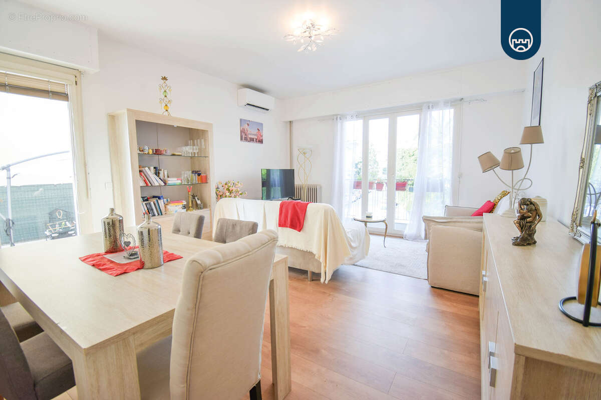 Nice   eveche - 2 pieces 48,5 m2 avec terrasse exceptionnelle de 55 m2 - photo 2