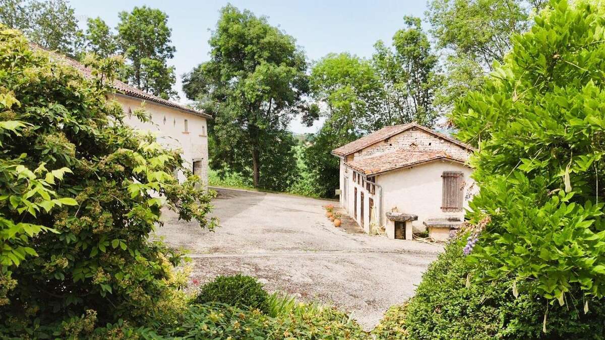 Maison à LAPENCHE