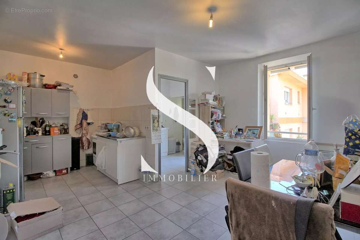 Appartement à VALLAURIS