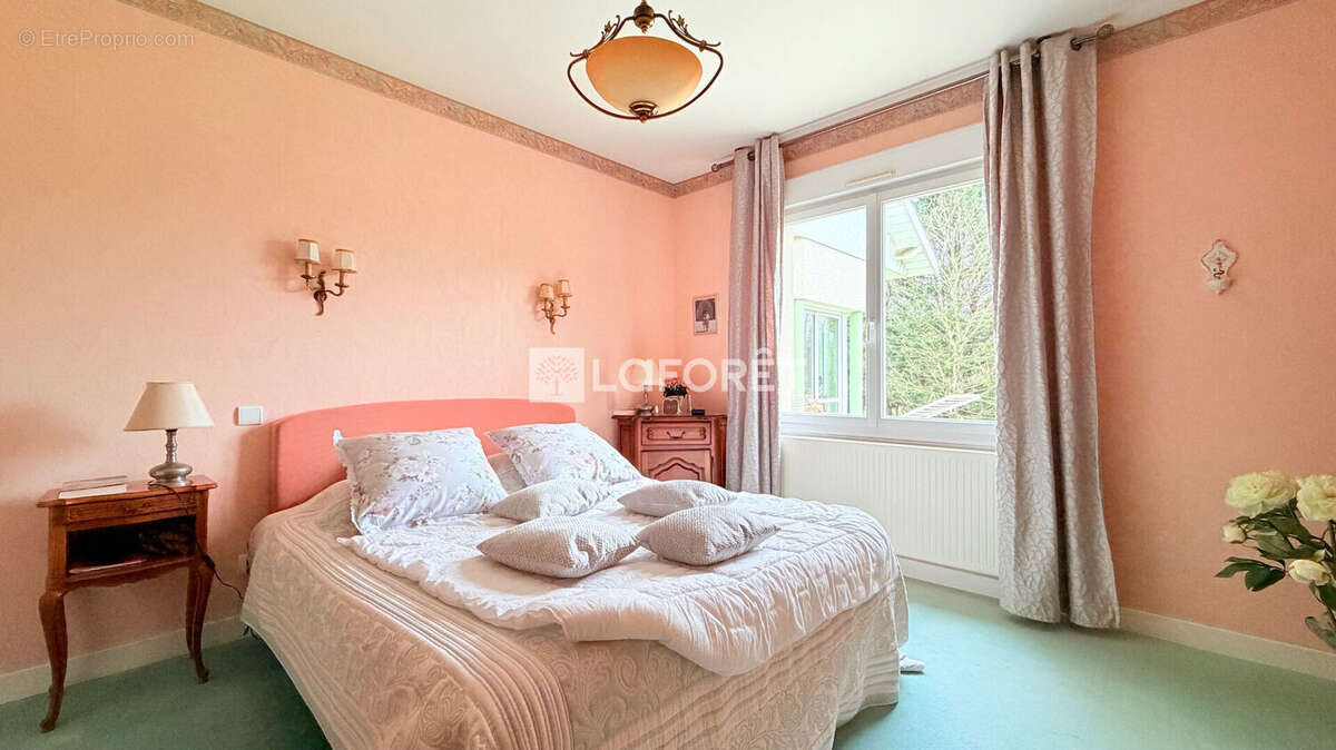 Maison à SAINTE-MENEHOULD