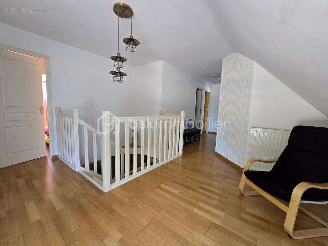 Maison familiale - vie de plain-pied - 4 chambres - spa - terrain constructible - photo 9