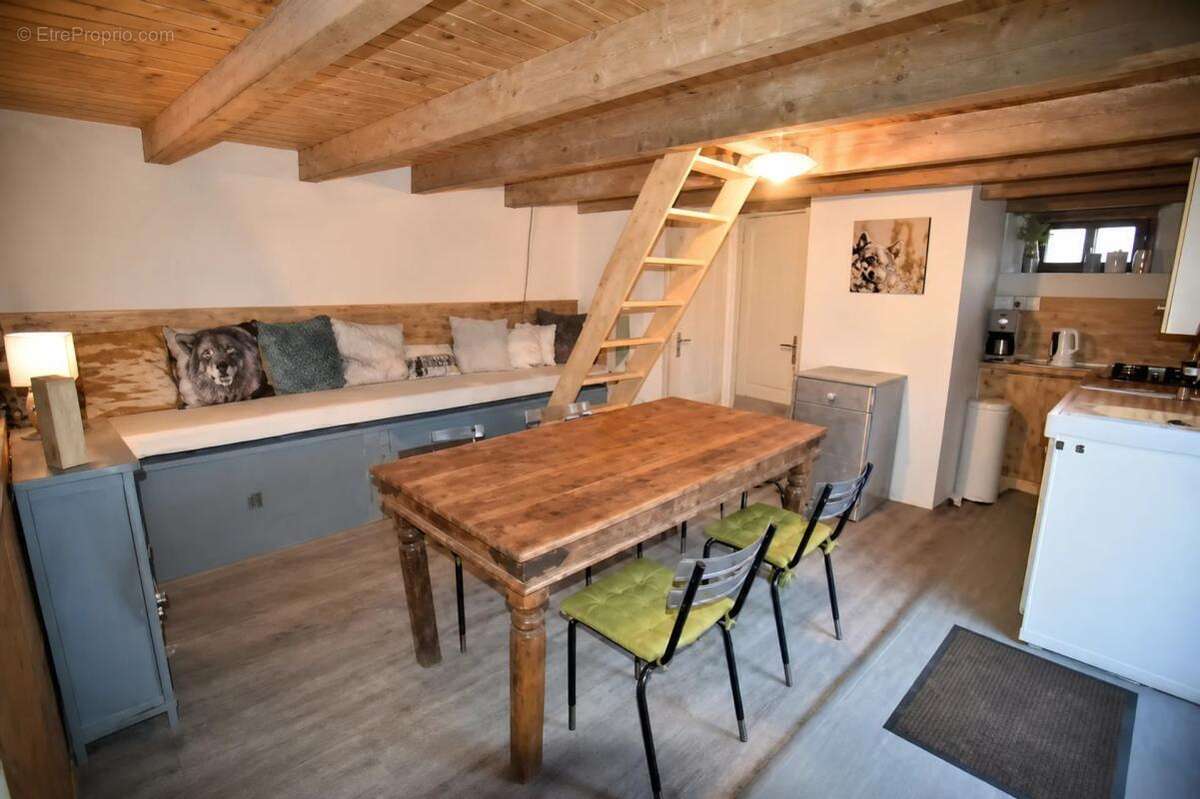 Maison de 5 pièces de 130 m² à Louroux-de-Bouble - photo 3
