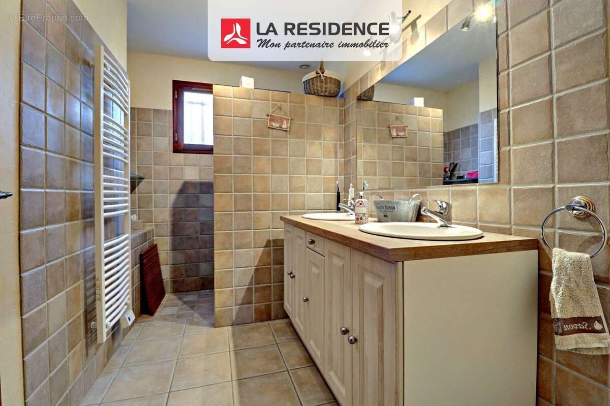 Maison à BERCHERES-SUR-VESGRE