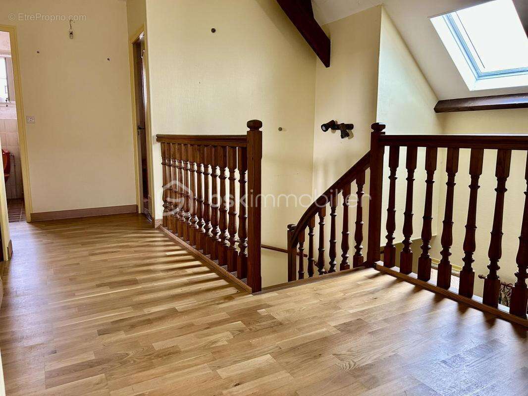 Maison 8 pièces de 180m² à VENEUX-LES-SABLONS (77250) - photo 11