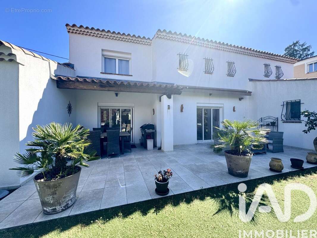 Photo 2 - Maison à ANTIBES
