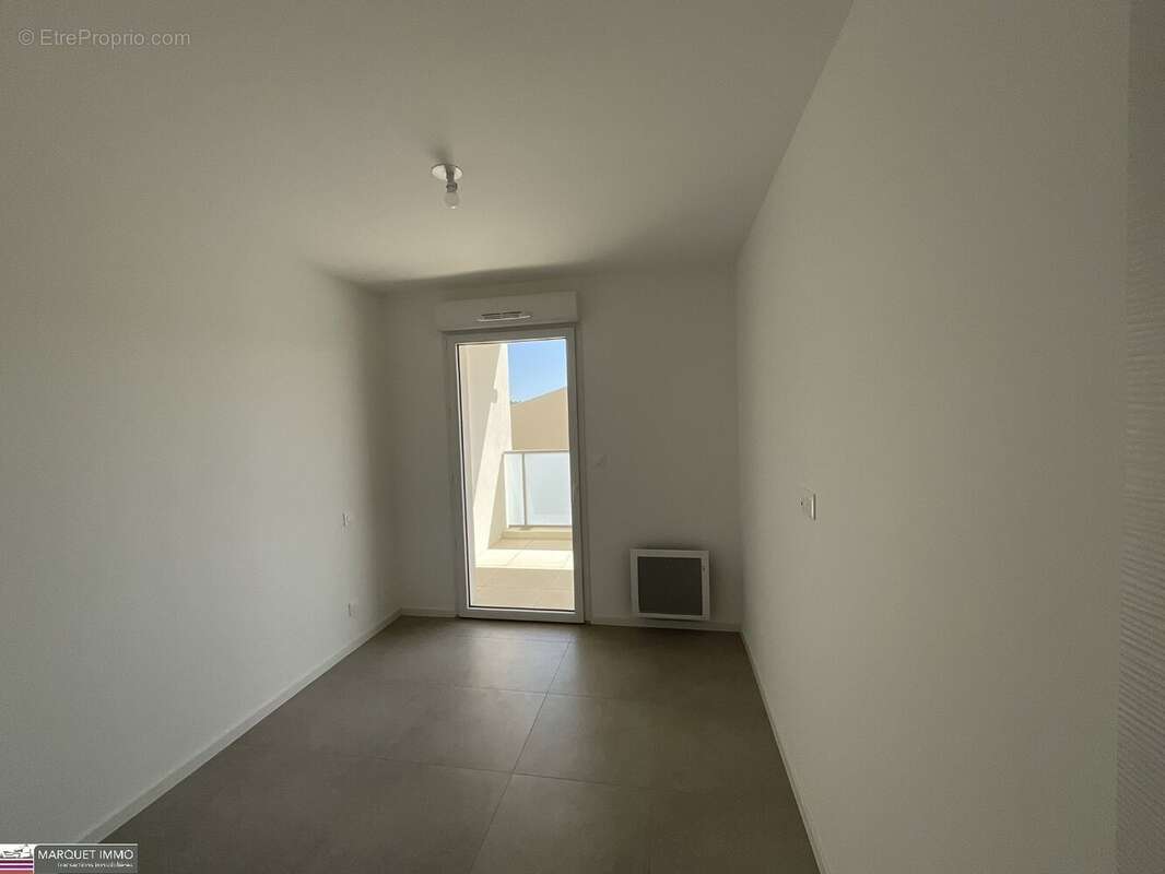 Appartement à SAUVIAN