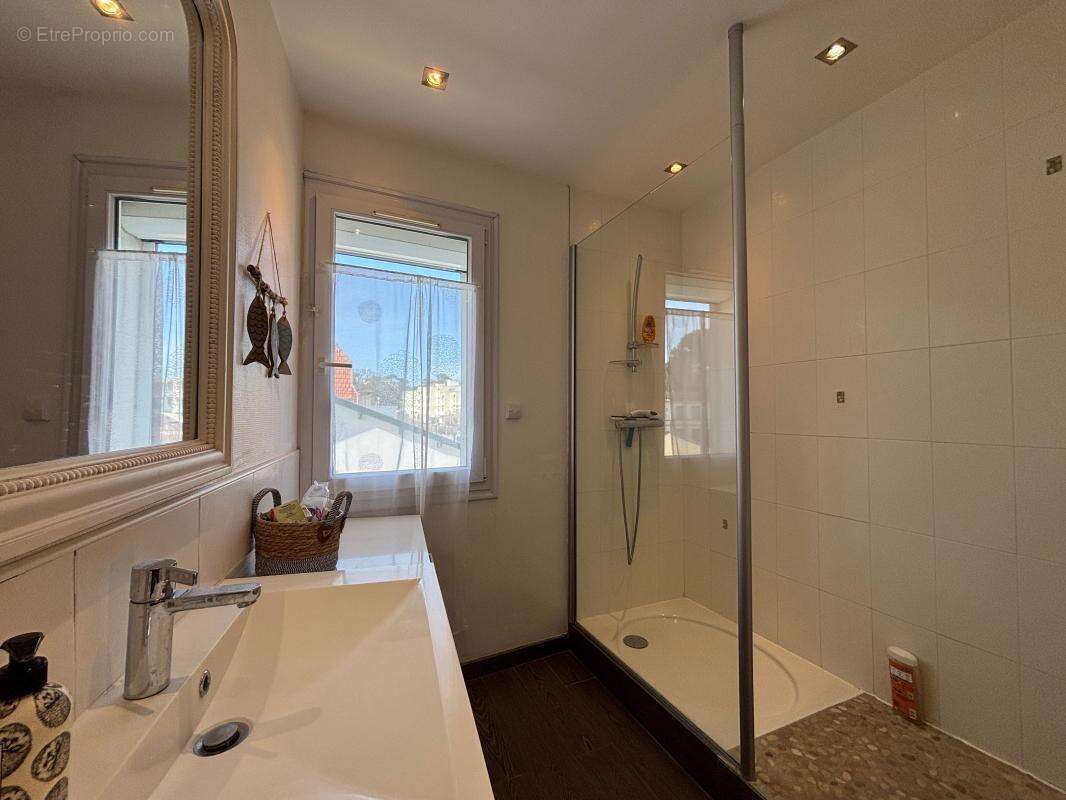 Appartement à SAINT-PALAIS-SUR-MER