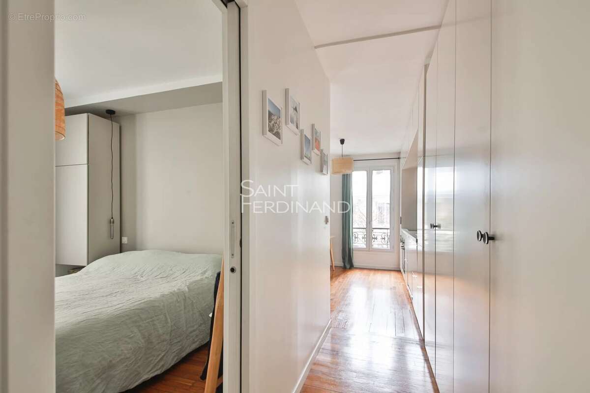Appartement à PARIS-17E