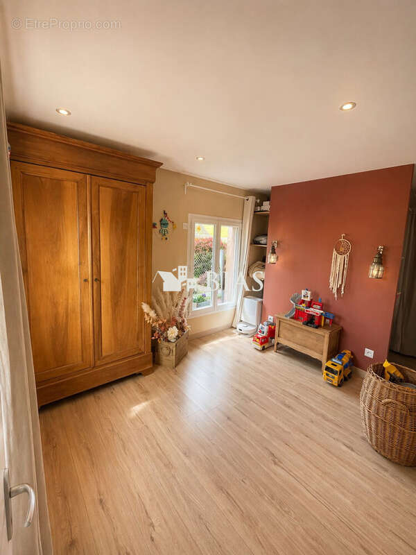 Maison 100 m² à Le Landin  - photo 6