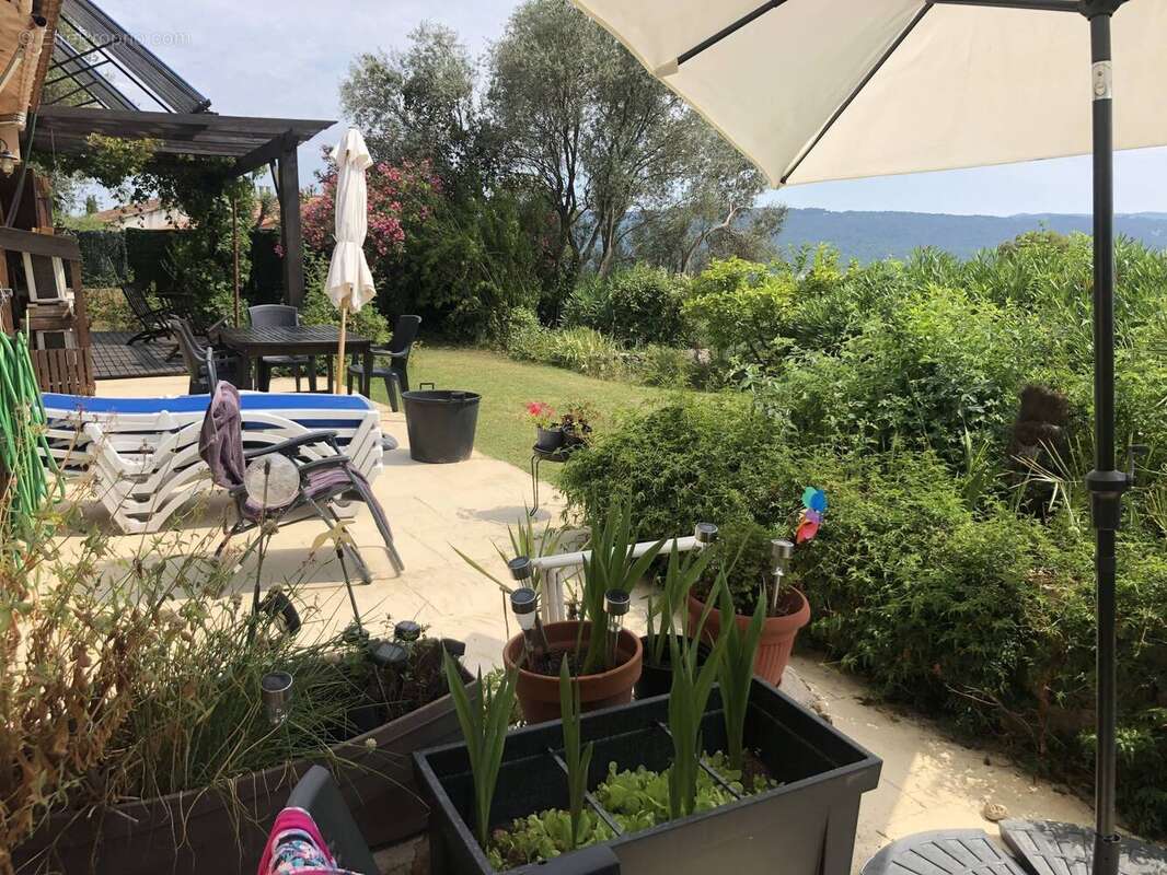 Maison à TOURRETTES