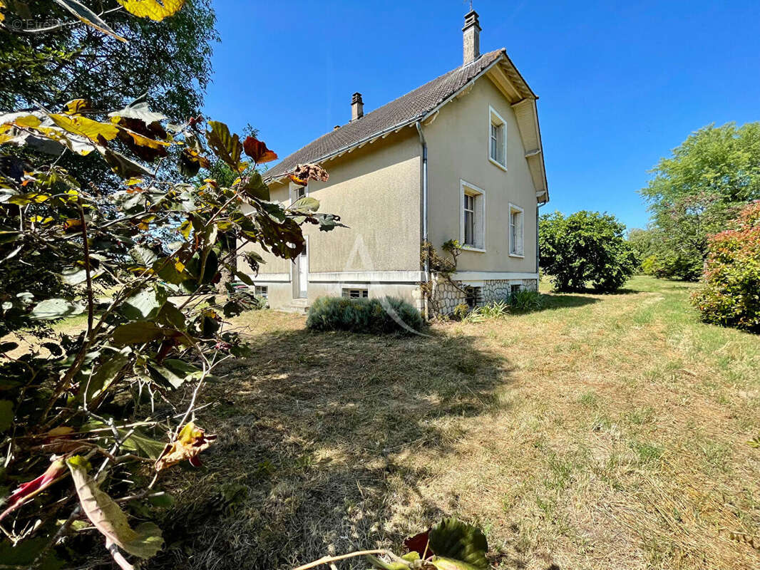 Maison à CONTRES