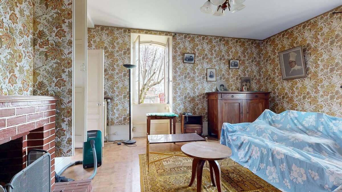 Ensembleenpierressitueaucoeurdunvillageaveccommerc - Maison à SIORAC-EN-PERIGORD