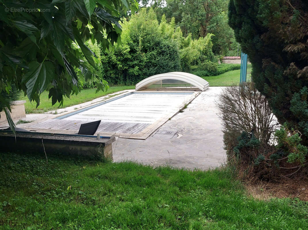 Maison à NESLES-LA-VALLEE