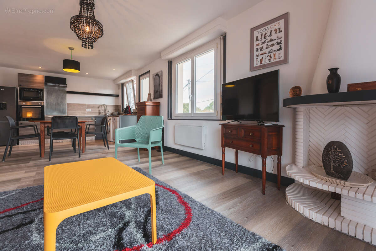 Appartement à ANGRESSE