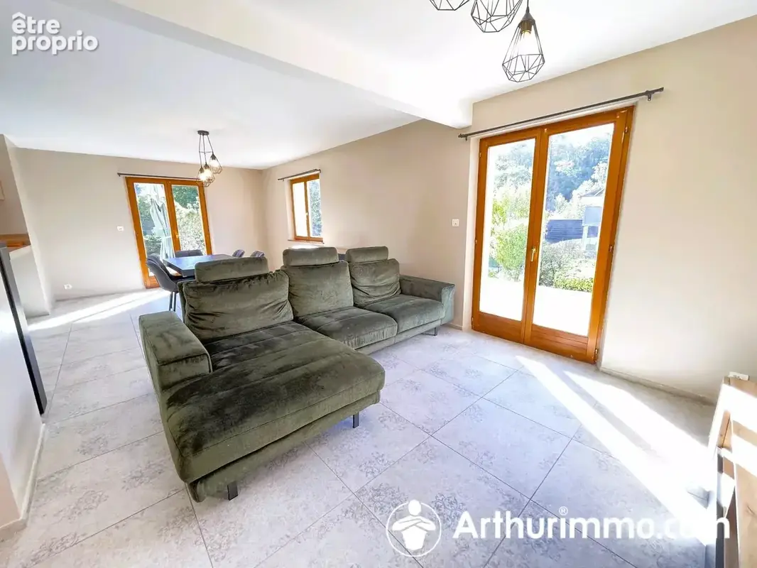 Maison familiale, 4 chambres, sous sol, terrain 14ares, sans travaux. - photo 17
