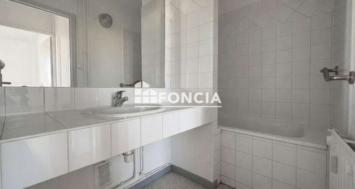 Appartement à NIMES