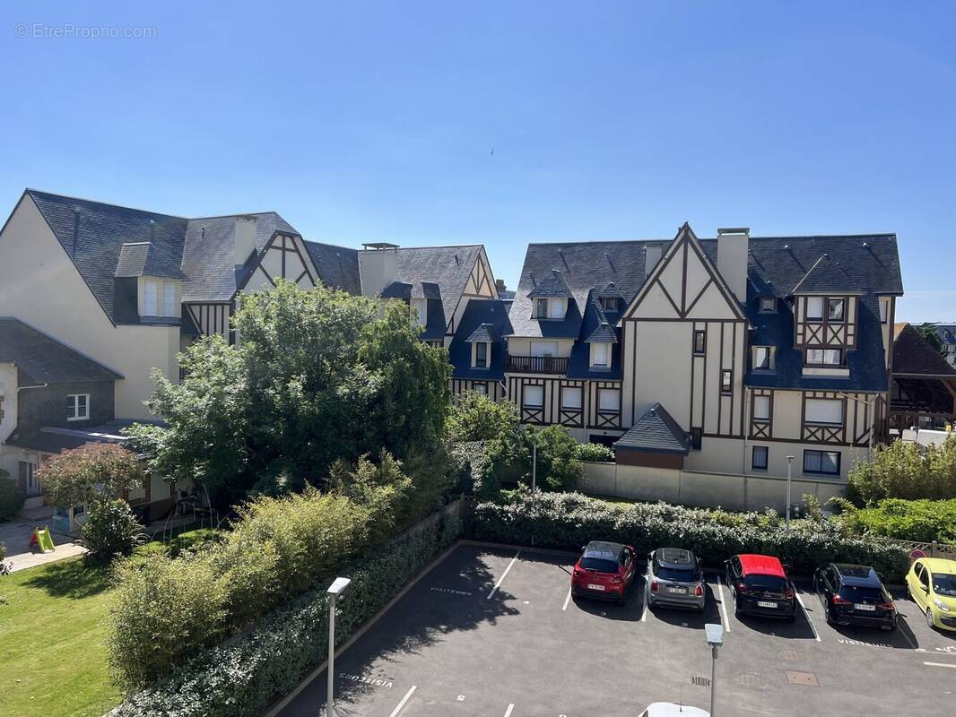 Appartement à BLONVILLE-SUR-MER