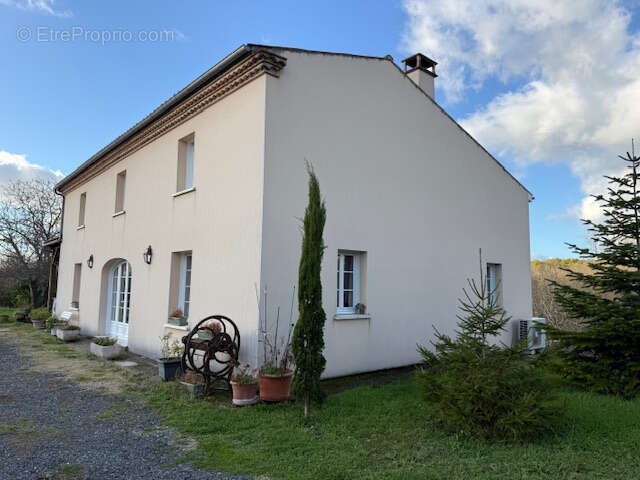 Maison à SAINT-BONNET-SUR-GIRONDE